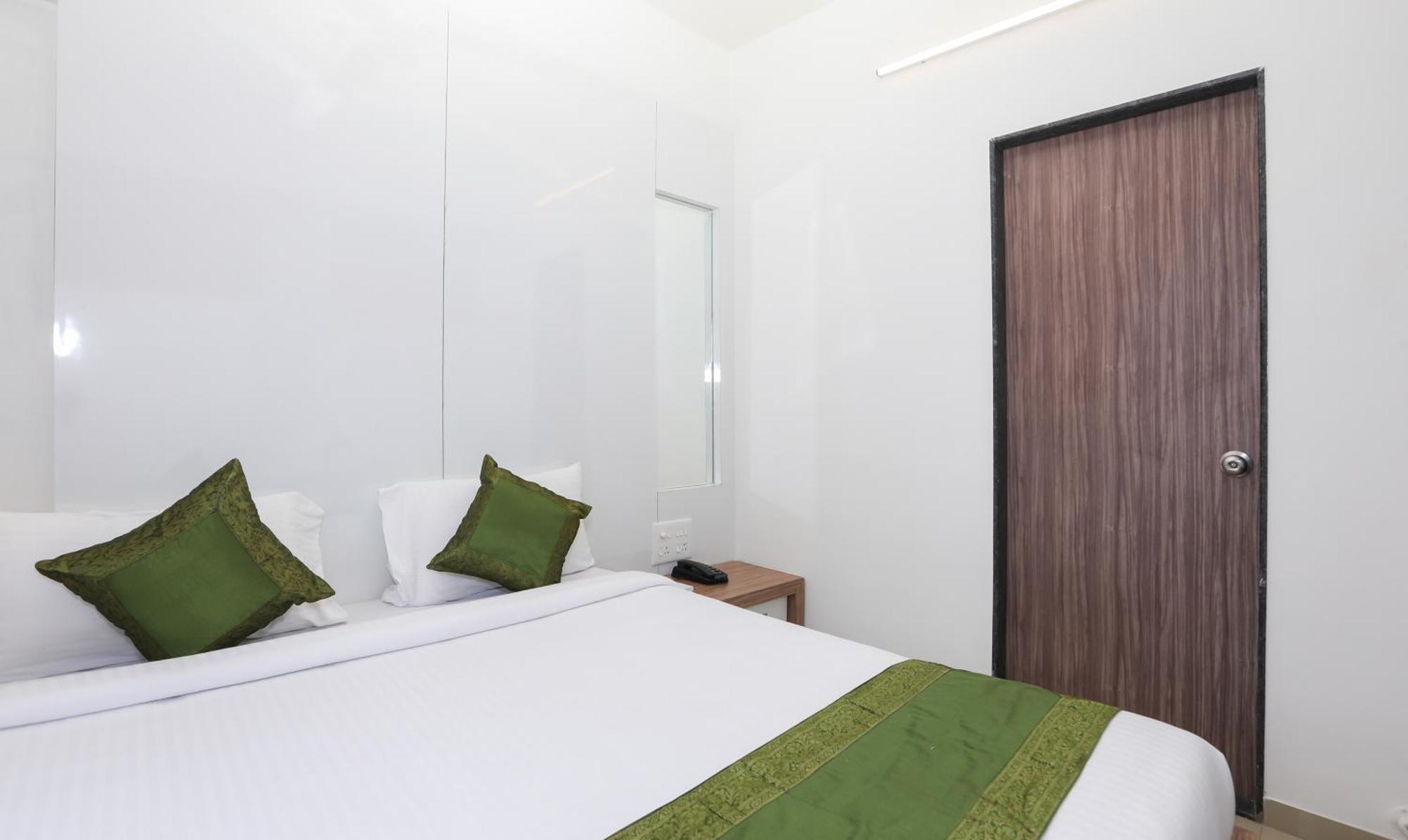 Treebo Sapphire Studio Nashik Exterior photo