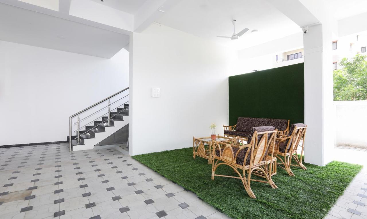 Treebo Sapphire Studio Nashik Exterior photo