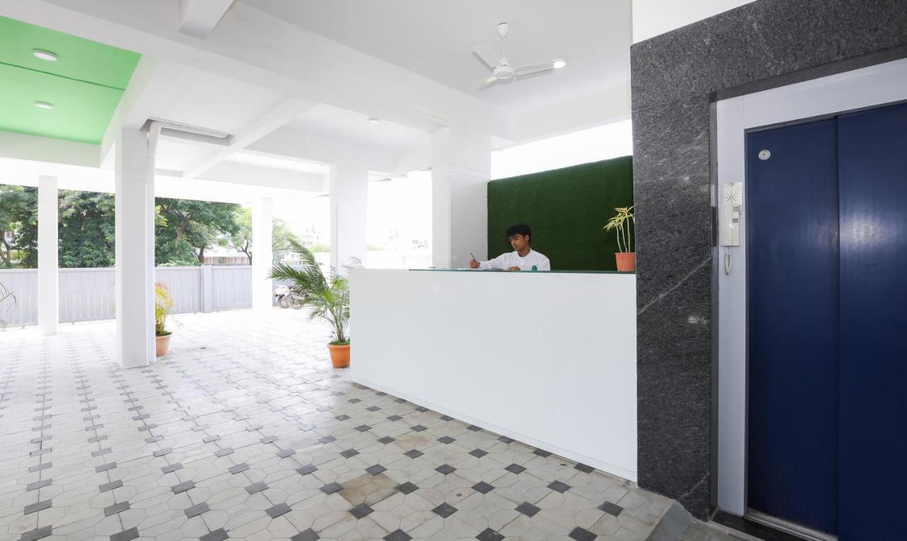 Treebo Sapphire Studio Nashik Exterior photo